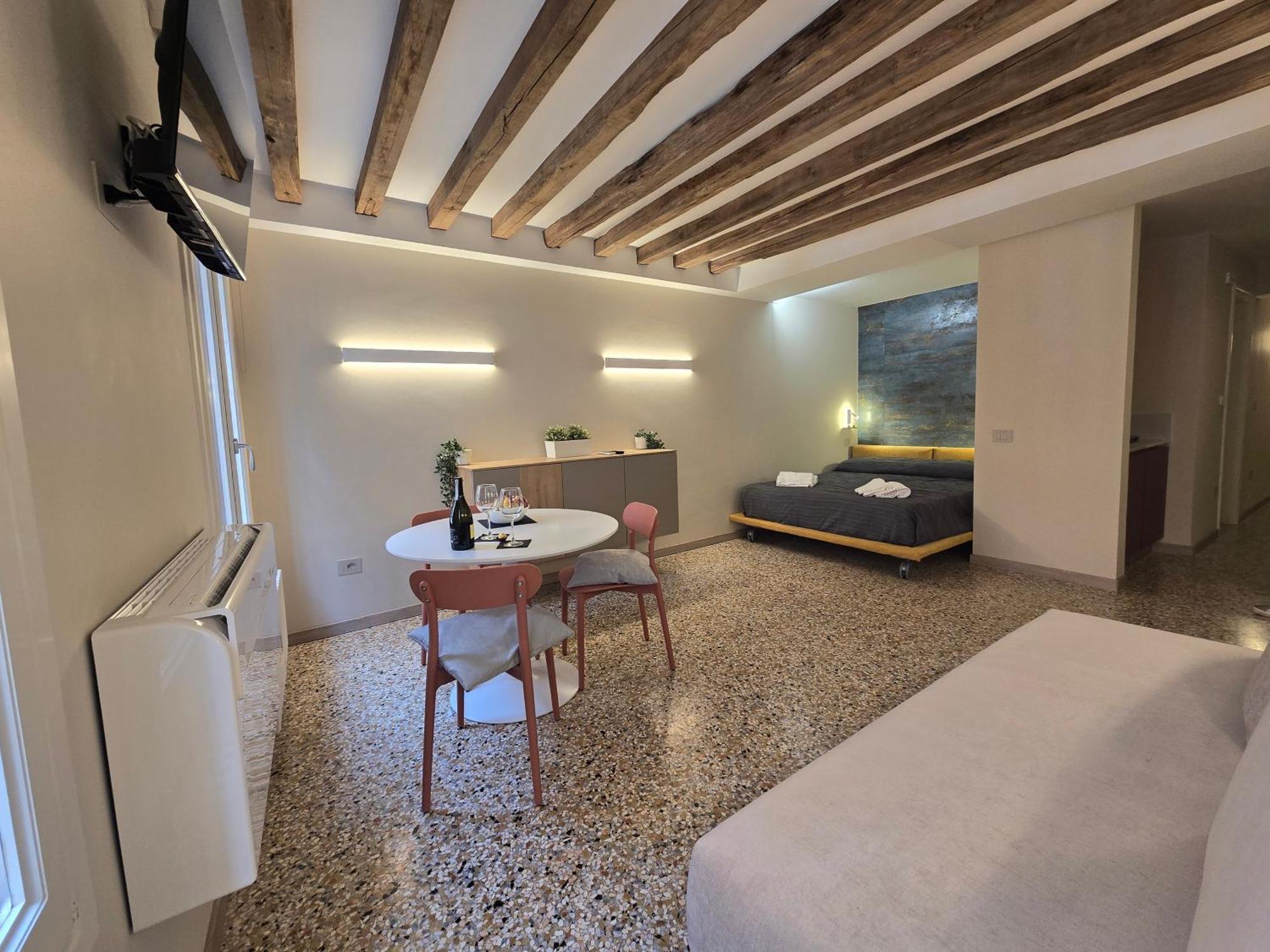 Cozy Studio With Canal View Veneţia Exterior foto